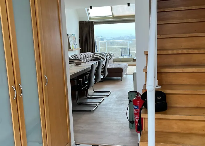 Penthouse De Vaughan -luxe Met Zeezicht