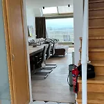 Penthouse De Vaughan -luxe Met Zeezicht