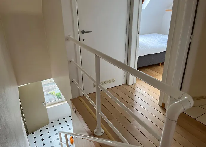 Penthouse De Vaughan -luxe Met Zeezicht