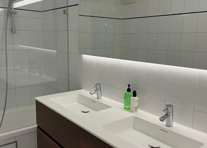 Penthouse De Vaughan -luxe Met Zeezicht